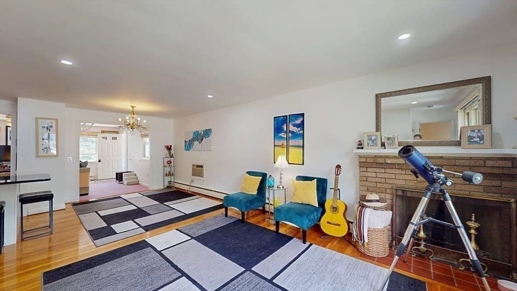 Single Family Residence at 10 Pine Tree Lane, Worcester MA 01609, Worcester, photo 7 of 32