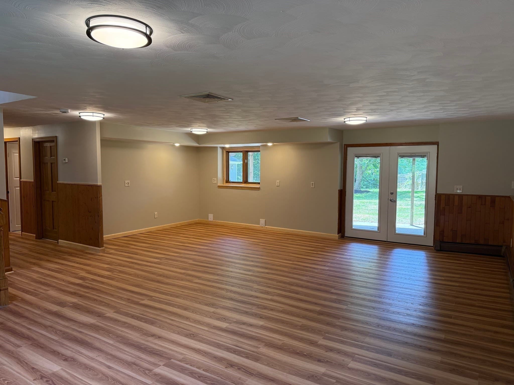 Single Family Residence at 1174 Old Fall River Rd, Dartmouth MA 02747, photo 26 of 41