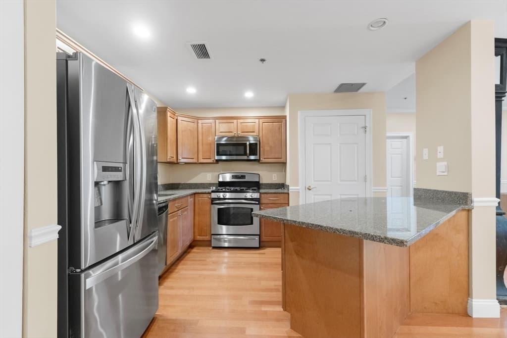 106 Washington St # 23, Quincy MA 02169 photo 6