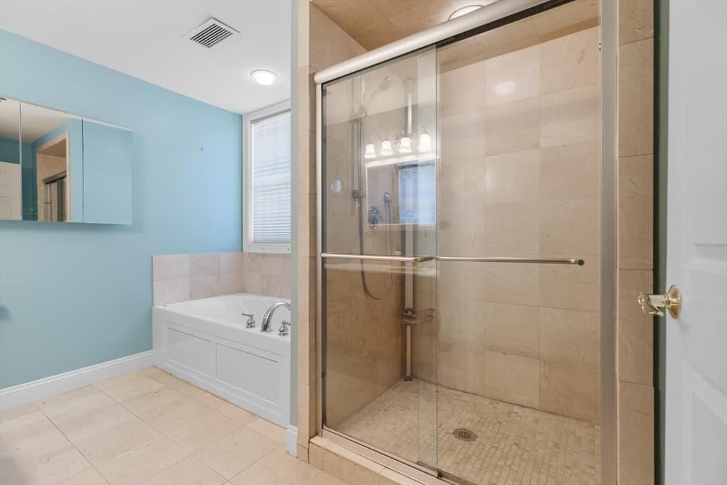 106 Washington St # 23, Quincy MA 02169 photo 9