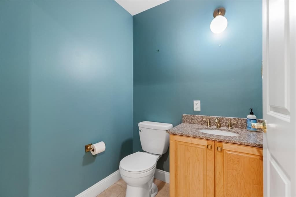 106 Washington St # 23, Quincy MA 02169 photo 35