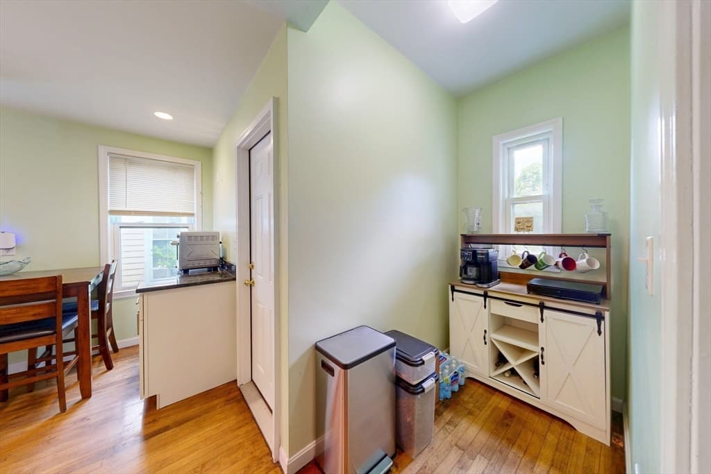 14 Bayard St, Boston MA 02134 photo 27
