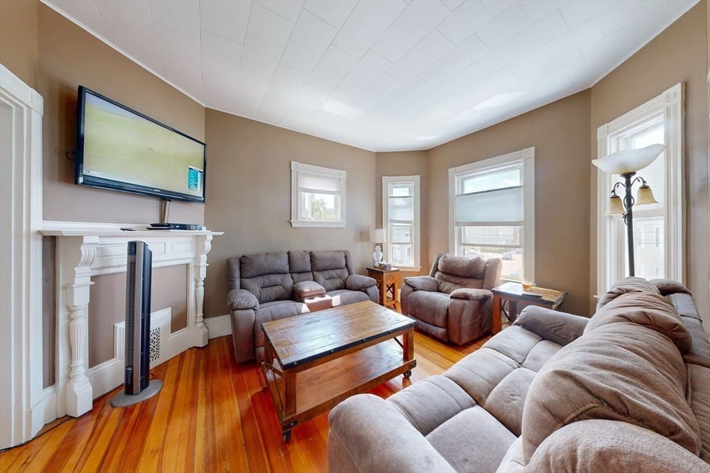 14 Bayard St, Boston MA 02134 photo 10