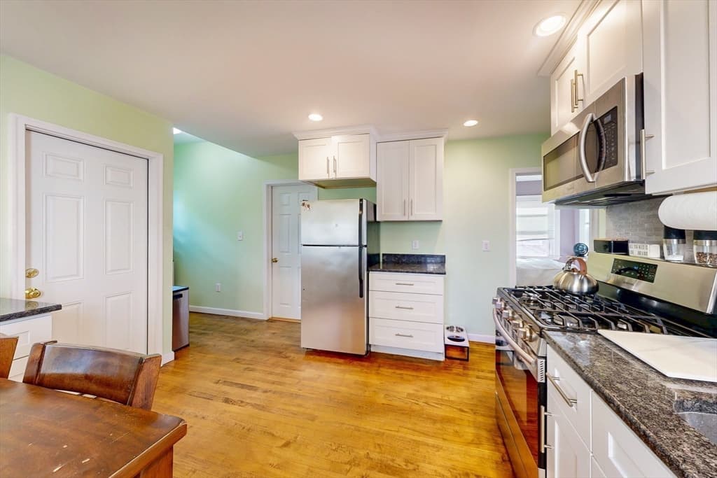 14 Bayard St, Boston MA 02134 photo 25