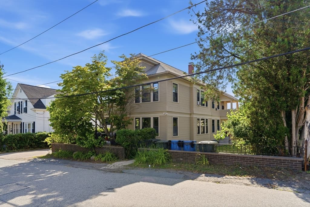 23-25 Glenwood St, North Andover MA 01845