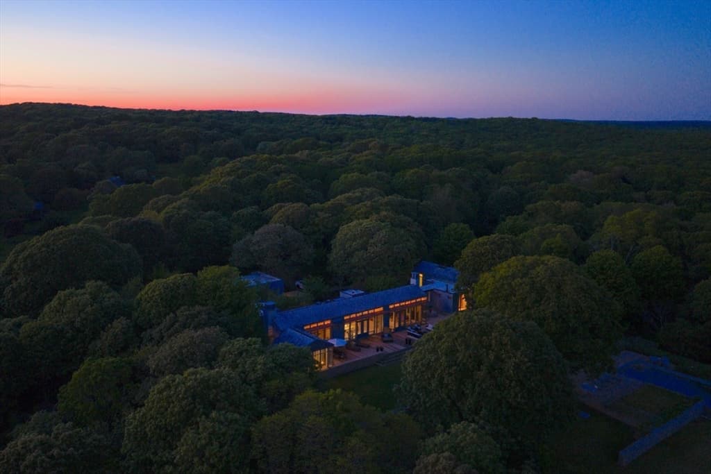 8 Snail Road, Chilmark MA 02535 photo 3