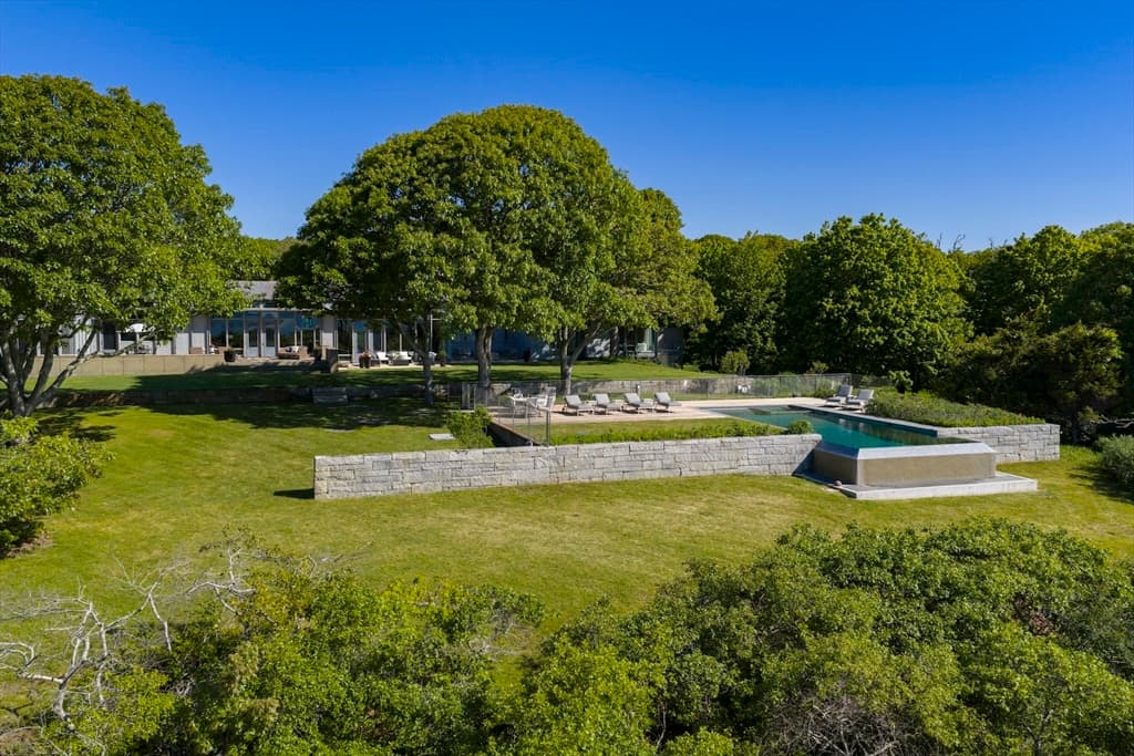 8 Snail Road, Chilmark MA 02535 photo 5