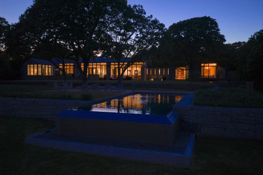 8 Snail Road, Chilmark MA 02535 photo 4