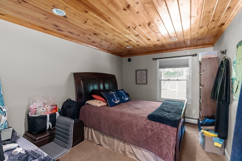 Single Family Residence at 12 Dakel Dr, Freetown MA 02702, Freetown, photo 17 of 41