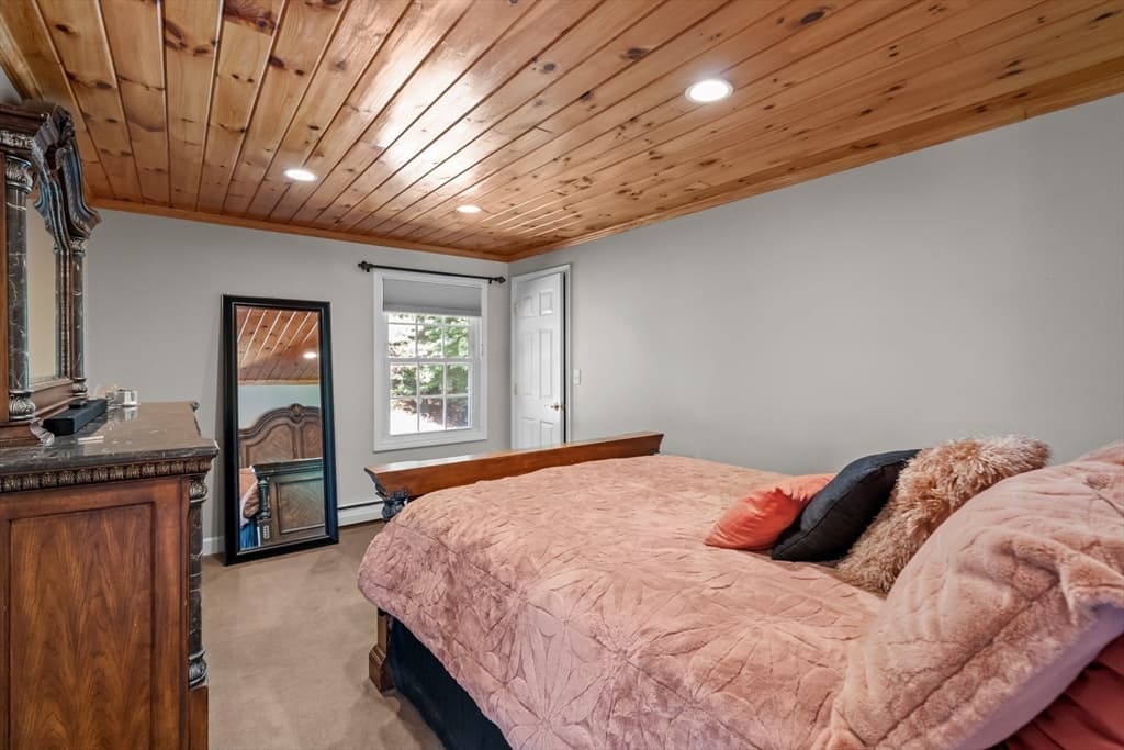 Single Family Residence at 12 Dakel Dr, Freetown MA 02702, Freetown, photo 16 of 41