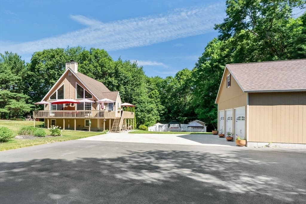 Single Family Residence at 12 Dakel Dr, Freetown MA 02702, Freetown, photo 36 of 41