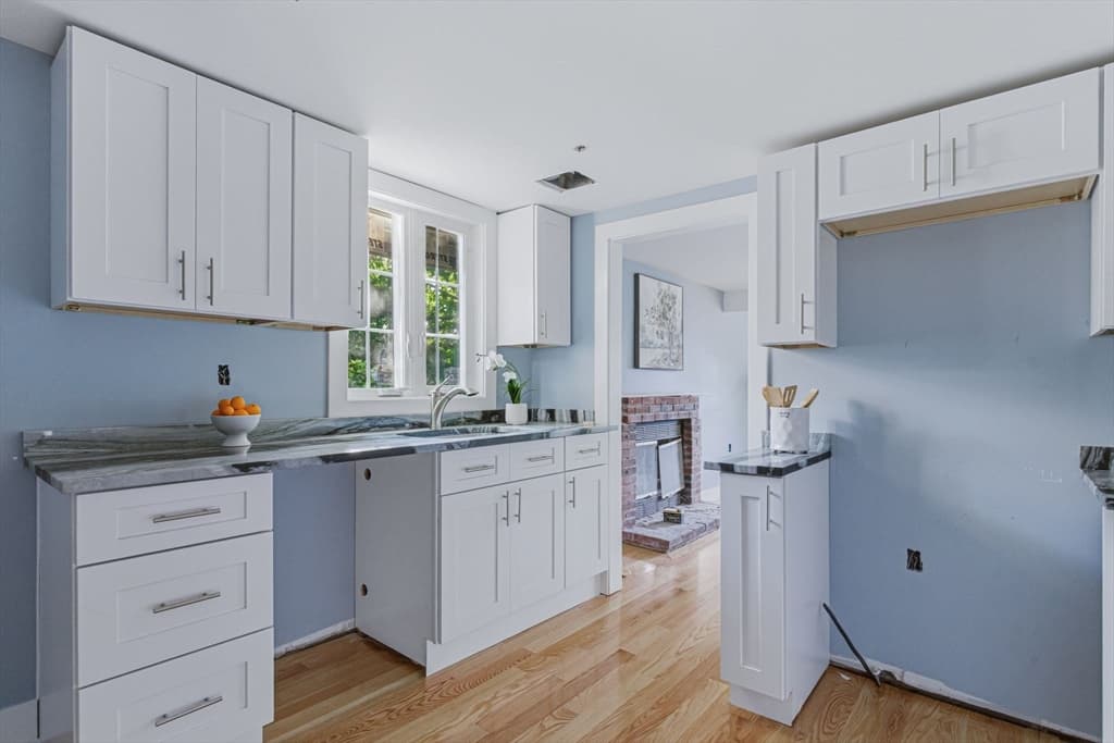 Single Family Residence at 1 Gertrude Rd, North Attleboro MA 02760, photo 3 of 24
