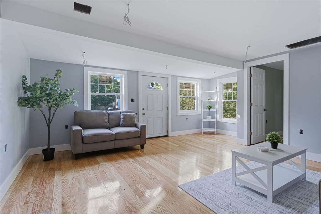 Single Family Residence at 1 Gertrude Rd, North Attleboro MA 02760, photo 5 of 24
