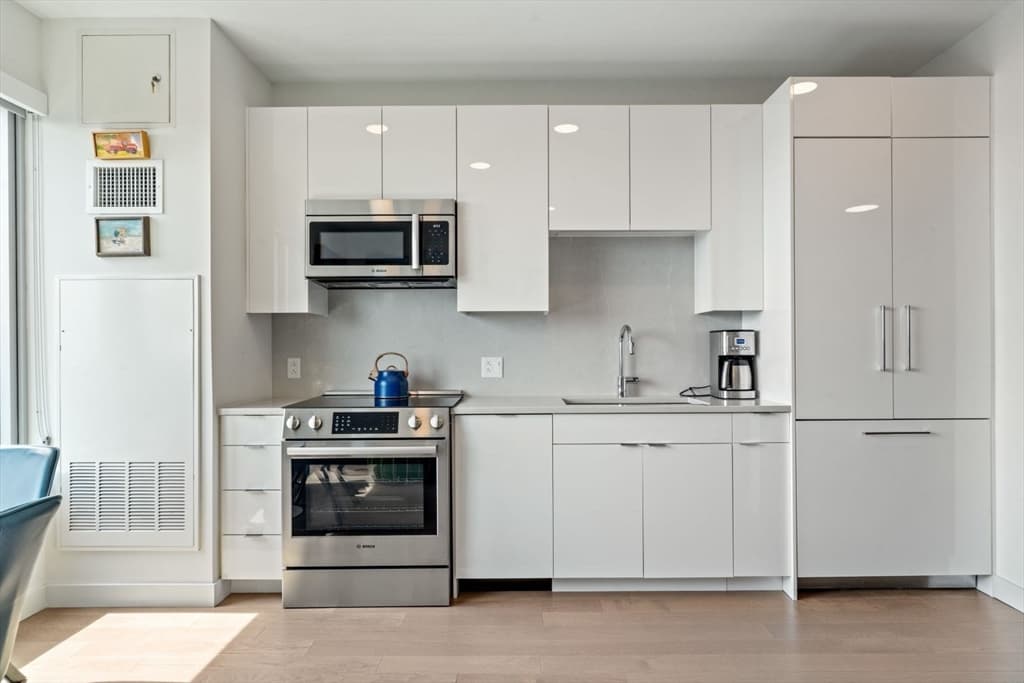 Condominium at 45 Lewis Street, Boston MA 02128, Boston, photo 7 of 25