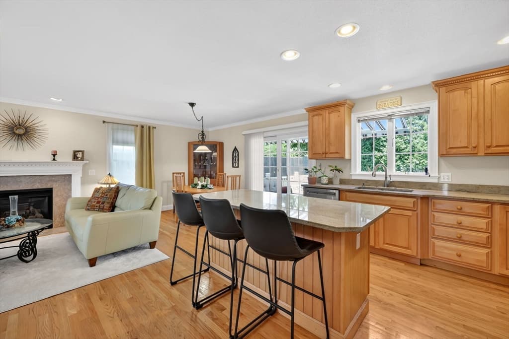 94 Meadowbrook Rd, East Longmeadow MA 01028 photo 10