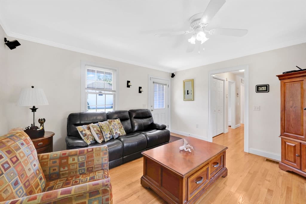 94 Meadowbrook Rd, East Longmeadow MA 01028 photo 4