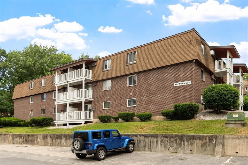 15 Wildwood # 19, Dracut MA 01826 photo 3