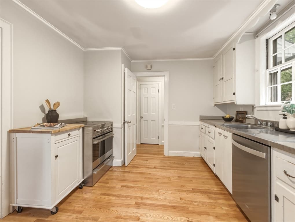 10 Radcliffe, Belmont MA 02478 photo 23