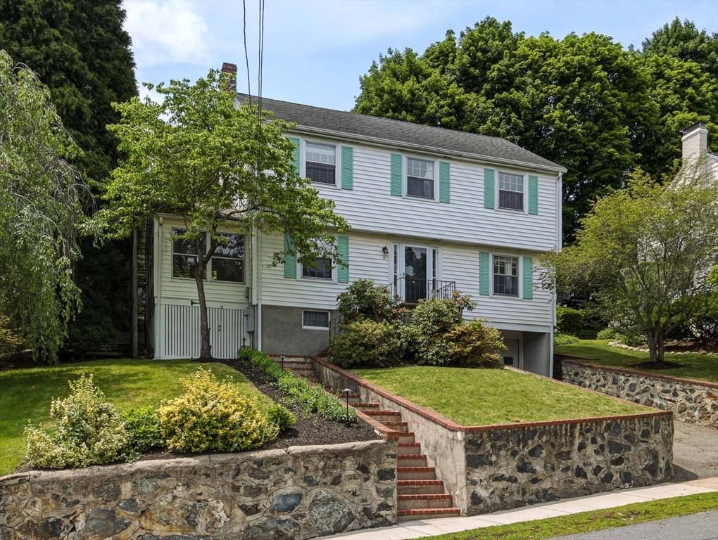 10 Radcliffe, Belmont MA 02478