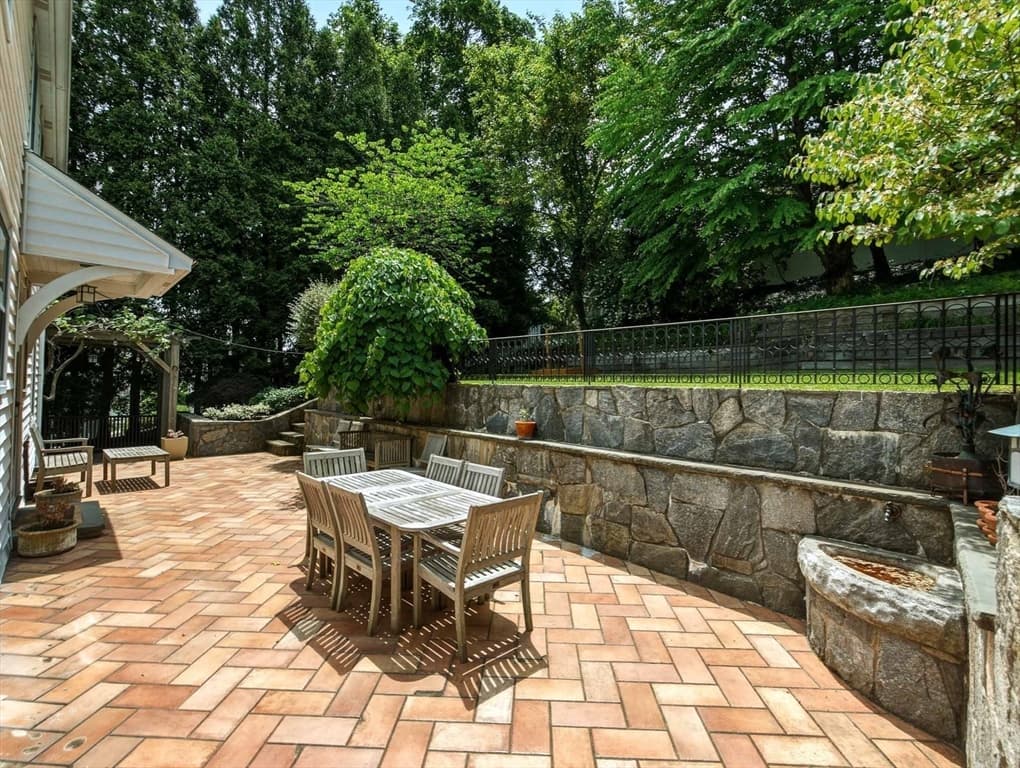 10 Radcliffe, Belmont MA 02478 photo 8