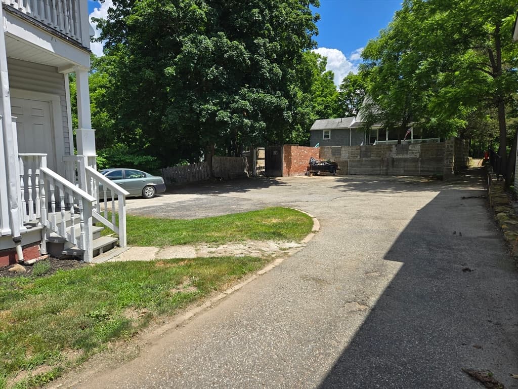 141 Elm Street, Southbridge MA 01550 photo 32