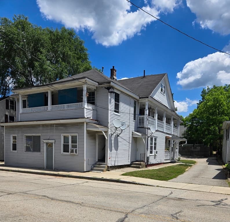 141 Elm Street, Southbridge MA 01550