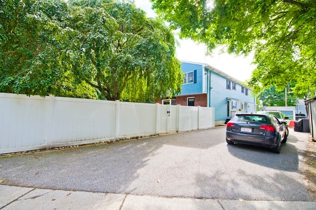 2 Family - 2 Units Up/Down at 16 Warren Ave, Newton MA 02465, Newton, photo 31 of 42