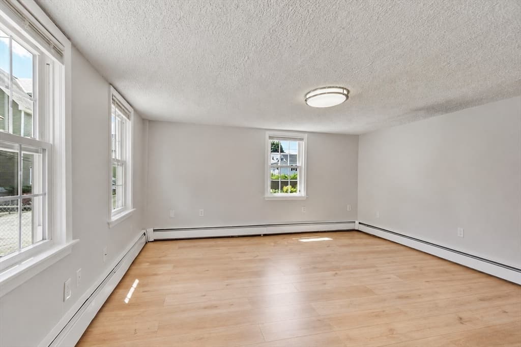 52 Auburn St, Lowell MA 01852 photo 6