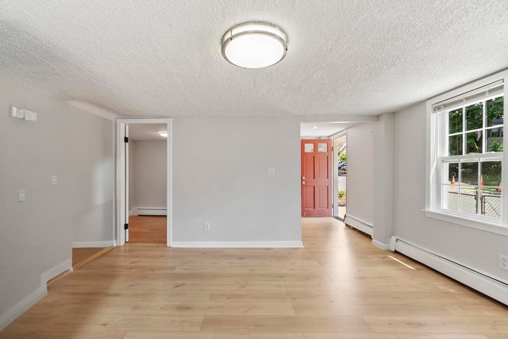 52 Auburn St, Lowell MA 01852 photo 7