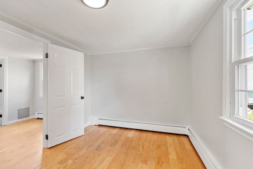 52 Auburn St, Lowell MA 01852 photo 14