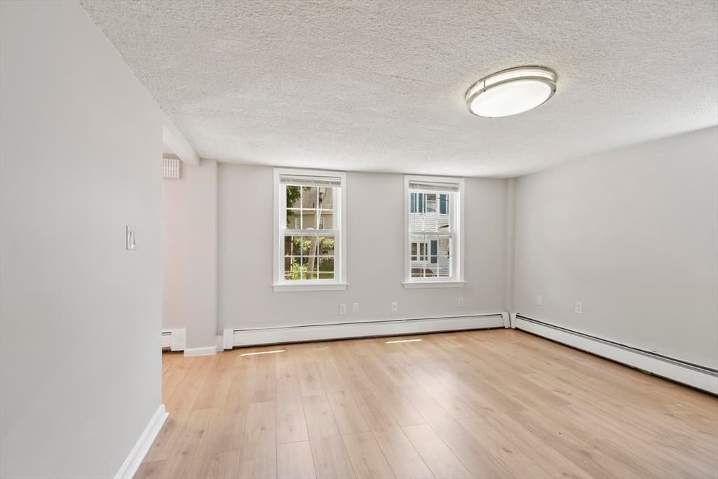 52 Auburn St, Lowell MA 01852 photo 8