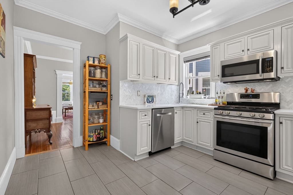 Condominium at 19 Rill St # 2, Boston MA 02125, photo 17 of 38