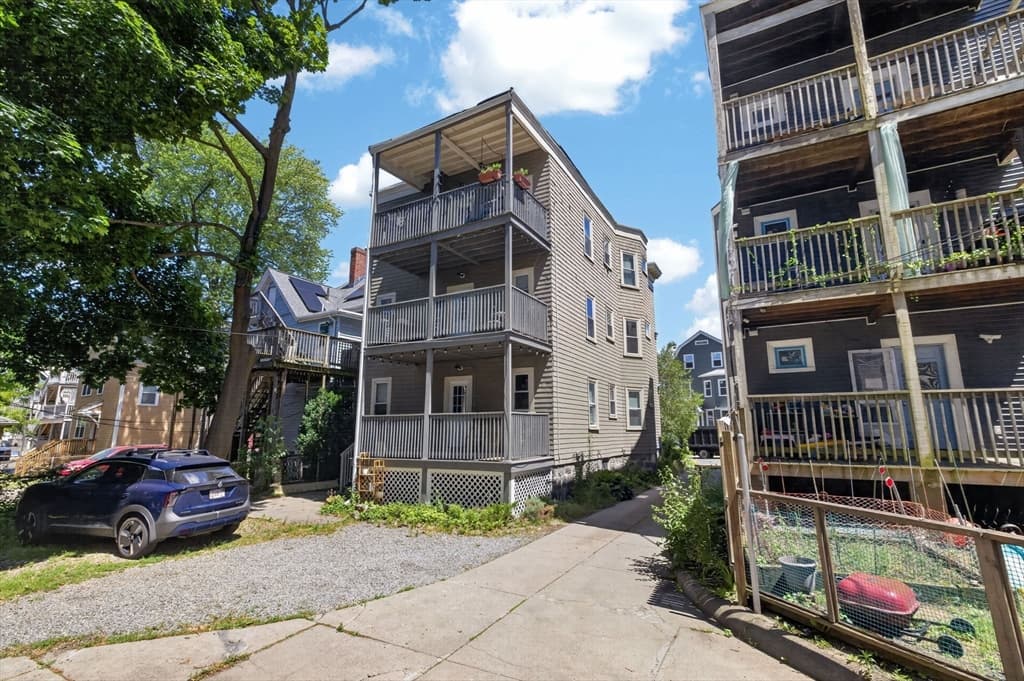 Condominium at 19 Rill St # 2, Boston MA 02125, photo 31 of 38