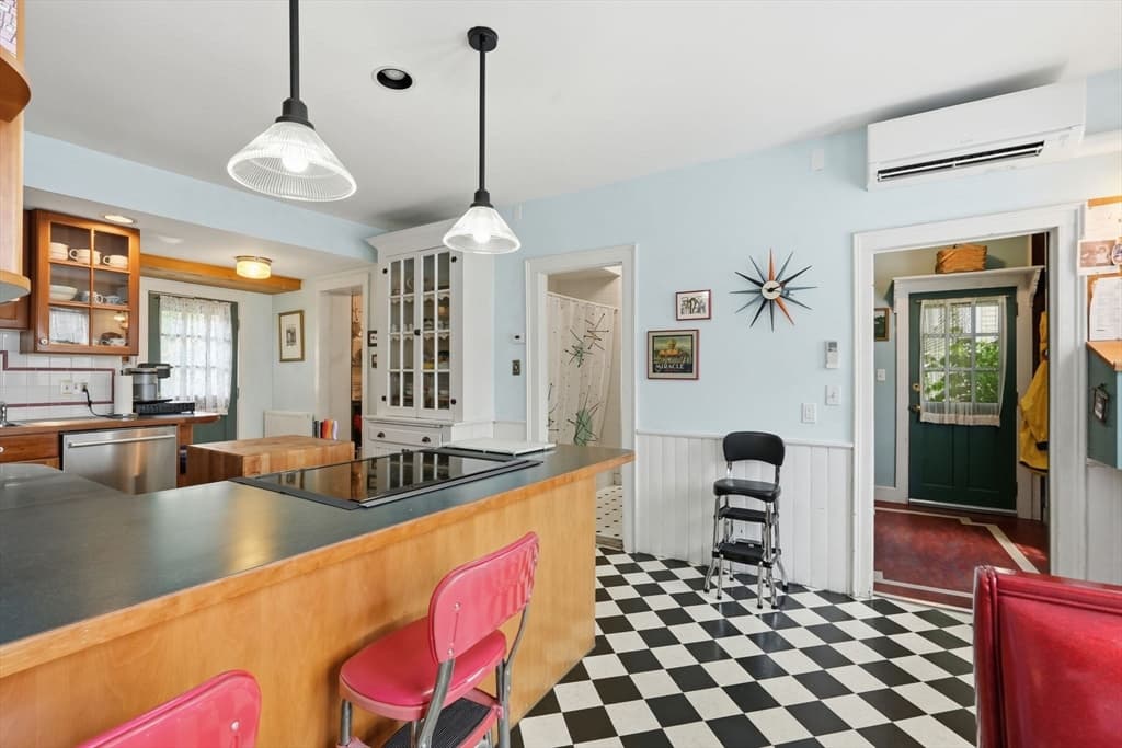 3 Family at 55-57 High St, Amherst MA 01002, Amherst, photo 17 of 41