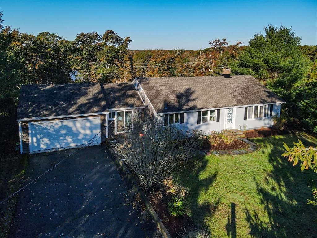 65 Captain Kendrick Dr, Chatham MA 02633