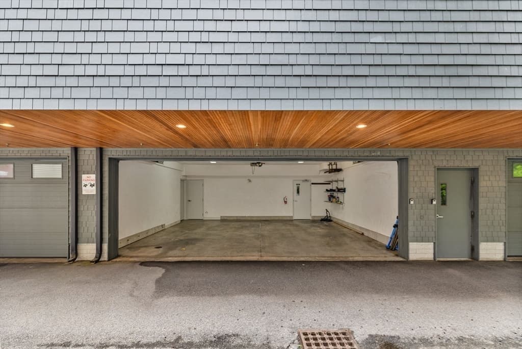 Condominium at 618 East 2nd St # 2, Boston MA 02127, Boston, photo 20 of 23