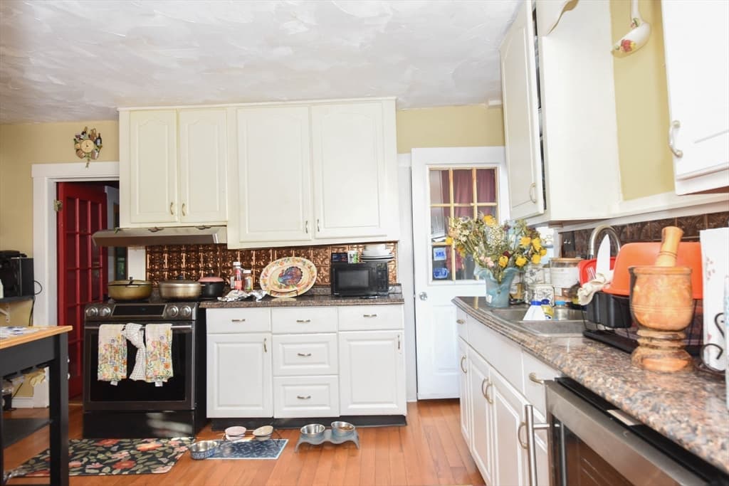 103 Dalton Street, Lowell MA 01850 photo 4