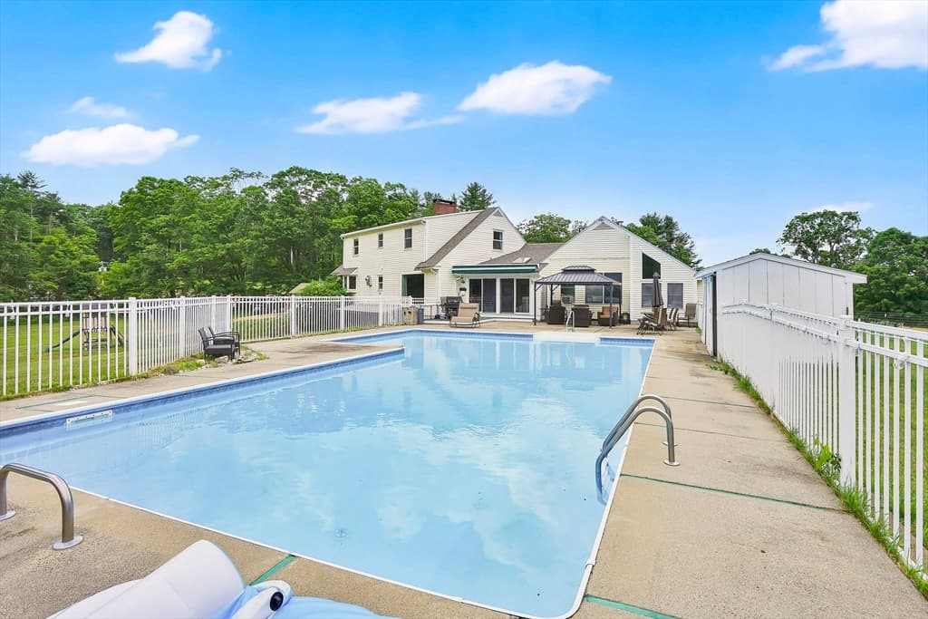 Single Family Residence at 258 Main Rd, Westhampton MA 01027, Westhampton, photo 9 of 41