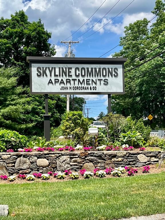 1600 Skyline Dr # 6, Lowell MA 01854 photo 2