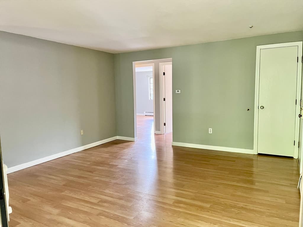 1600 Skyline Dr # 6, Lowell MA 01854 photo 6