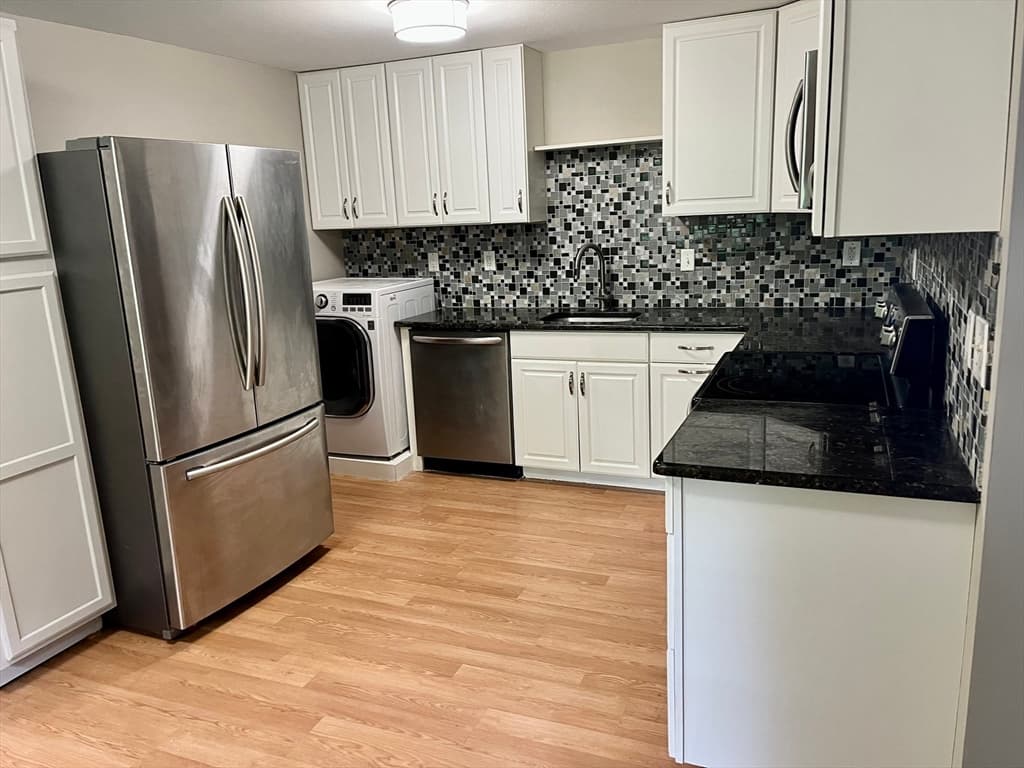 1600 Skyline Dr # 6, Lowell MA 01854 photo 12
