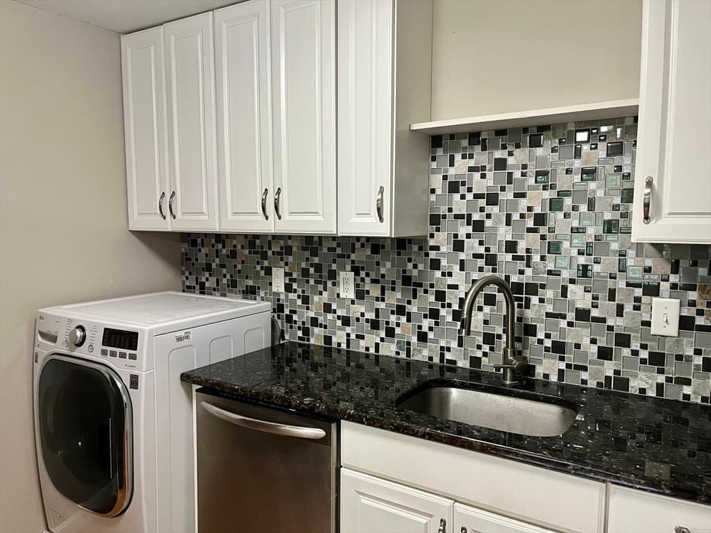 1600 Skyline Dr # 6, Lowell MA 01854 photo 8