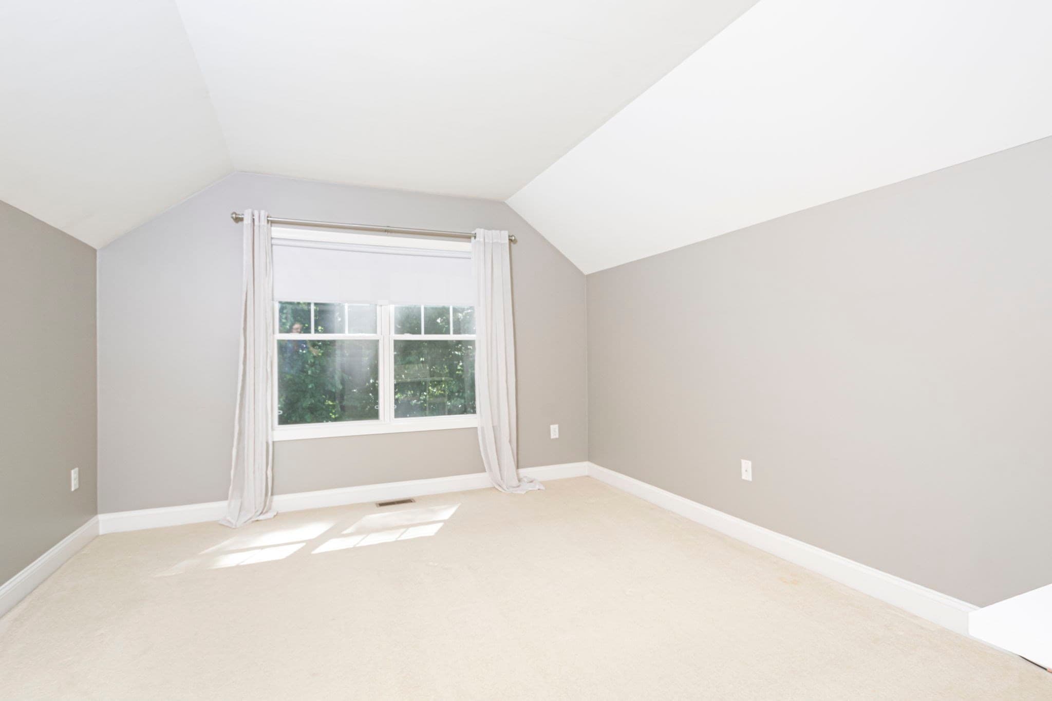 Condominium at 70 Lincoln Ln # 70, Grafton MA 01536, photo 27 of 40