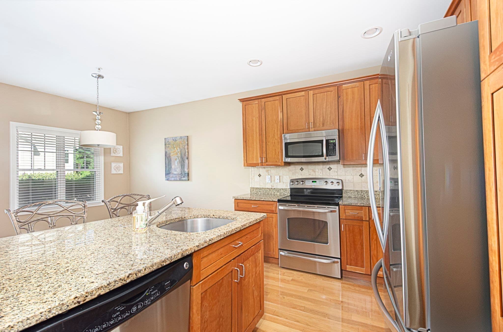 Condominium at 70 Lincoln Ln # 70, Grafton MA 01536, photo 13 of 40