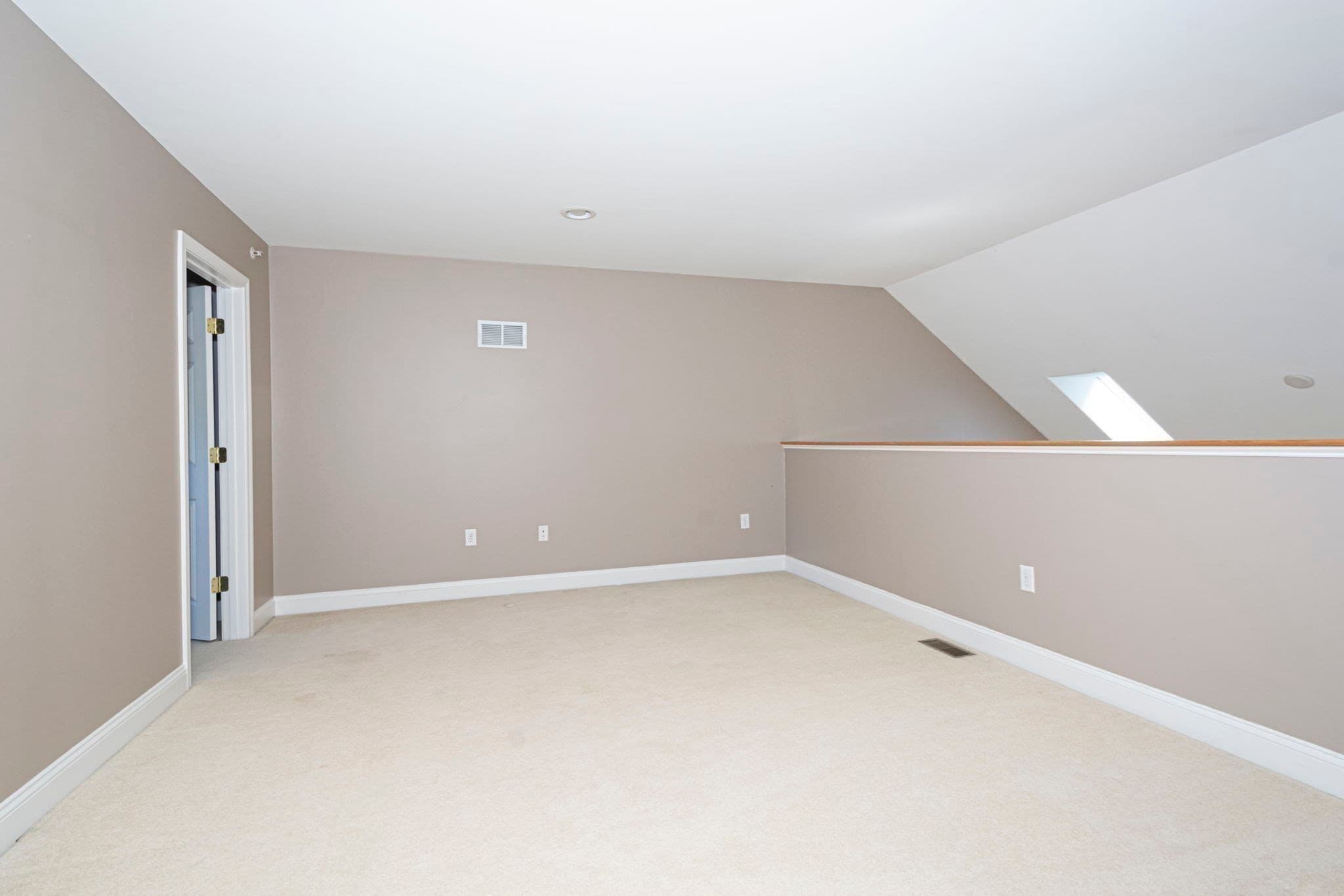 Condominium at 70 Lincoln Ln # 70, Grafton MA 01536, photo 26 of 40