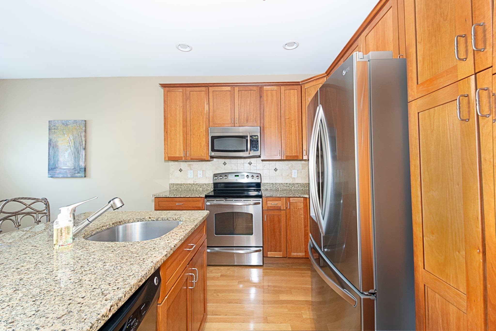 Condominium at 70 Lincoln Ln # 70, Grafton MA 01536, photo 7 of 40