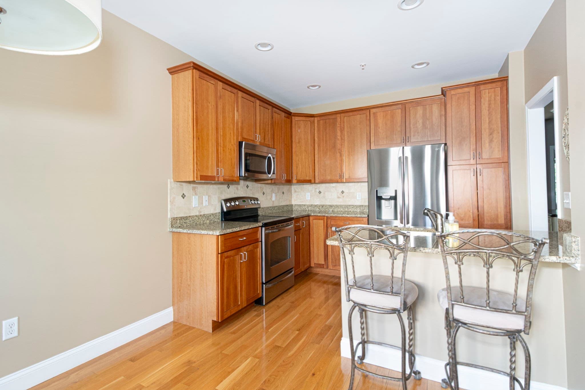 Condominium at 70 Lincoln Ln # 70, Grafton MA 01536, photo 9 of 40
