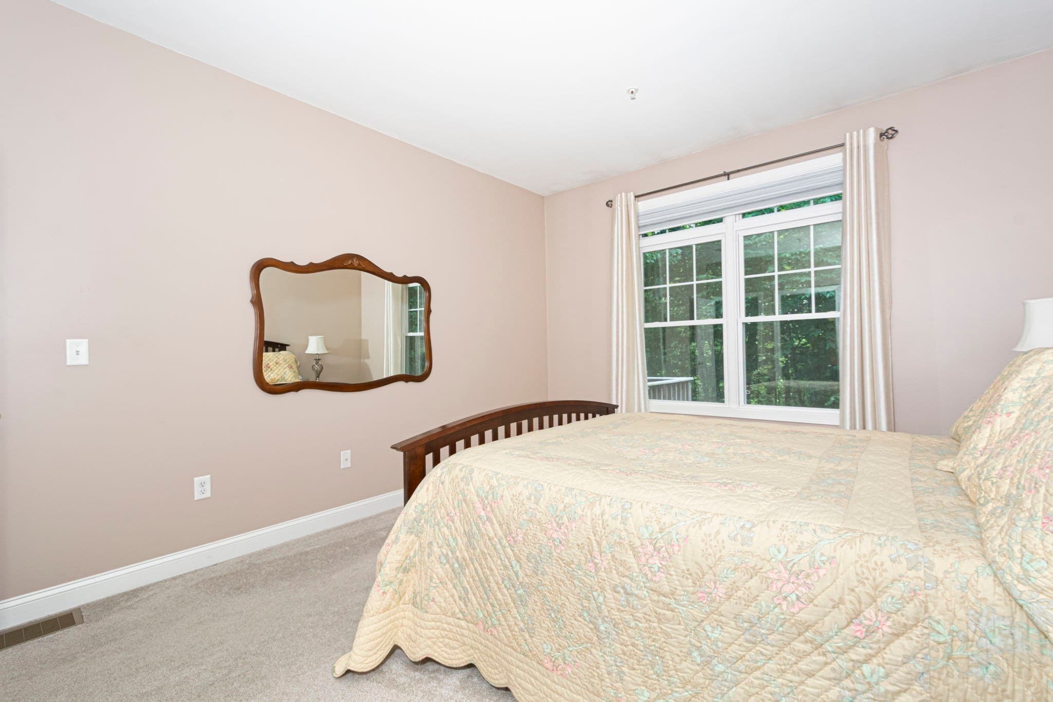 Condominium at 70 Lincoln Ln # 70, Grafton MA 01536, photo 19 of 40