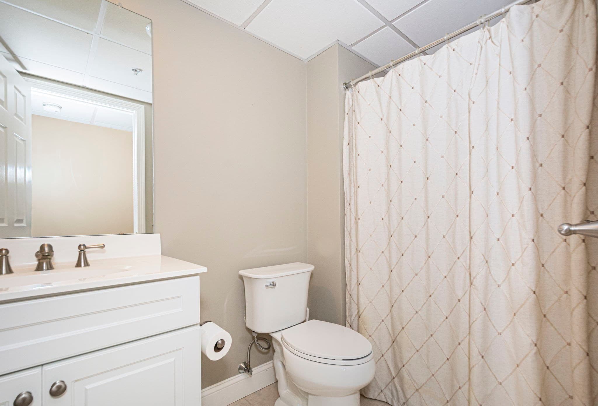 Condominium at 70 Lincoln Ln # 70, Grafton MA 01536, photo 35 of 40