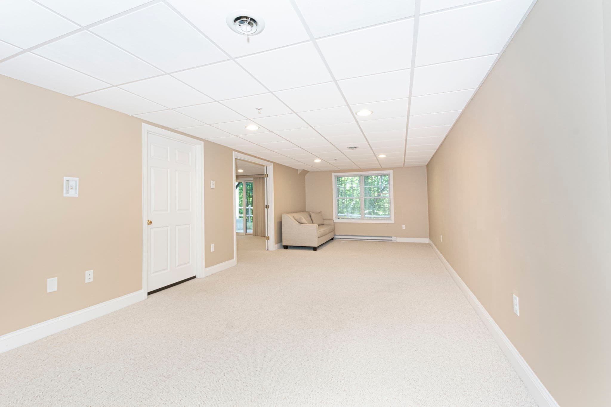 Condominium at 70 Lincoln Ln # 70, Grafton MA 01536, photo 31 of 40